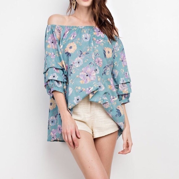 🦋cotton off the shoulder floral tunic🦋 - Picture 2 of 3